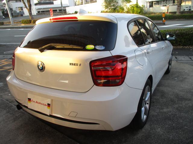 １シリーズ １１６ｉ　スポーツ　ＥＴＣ　アルミホイール　オートライト　ＨＩＤ　スマートキー　アイドリングストップ　ＡＴ　盗難防止システム　ＡＢＳ　ＥＳＣ　ＣＤ　ミュージックプレイヤー接続可　エアコン　パワーステアリング（16枚目）