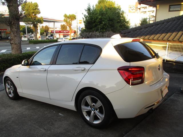 １シリーズ １１６ｉ　スポーツ　ＥＴＣ　アルミホイール　オートライト　ＨＩＤ　スマートキー　アイドリングストップ　ＡＴ　盗難防止システム　ＡＢＳ　ＥＳＣ　ＣＤ　ミュージックプレイヤー接続可　エアコン　パワーステアリング（17枚目）