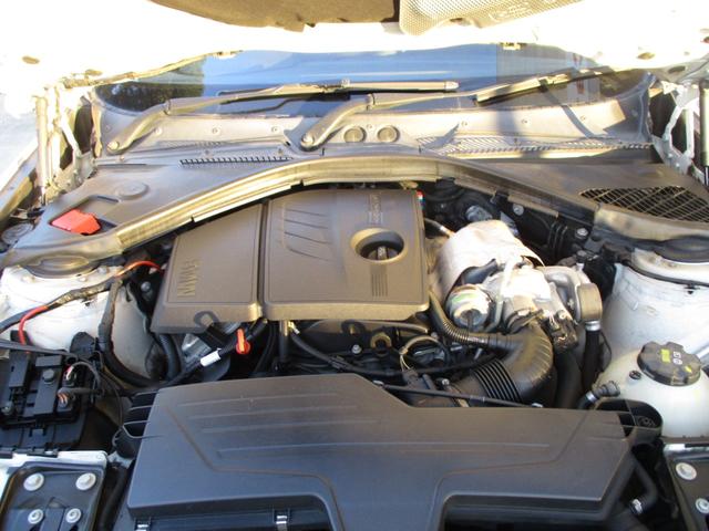 １シリーズ １１６ｉ　スポーツ　ＥＴＣ　アルミホイール　オートライト　ＨＩＤ　スマートキー　アイドリングストップ　ＡＴ　盗難防止システム　ＡＢＳ　ＥＳＣ　ＣＤ　ミュージックプレイヤー接続可　エアコン　パワーステアリング（19枚目）