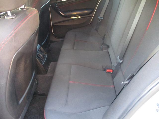 １シリーズ １１６ｉ　スポーツ　ＥＴＣ　アルミホイール　オートライト　ＨＩＤ　スマートキー　アイドリングストップ　ＡＴ　盗難防止システム　ＡＢＳ　ＥＳＣ　ＣＤ　ミュージックプレイヤー接続可　エアコン　パワーステアリング（42枚目）