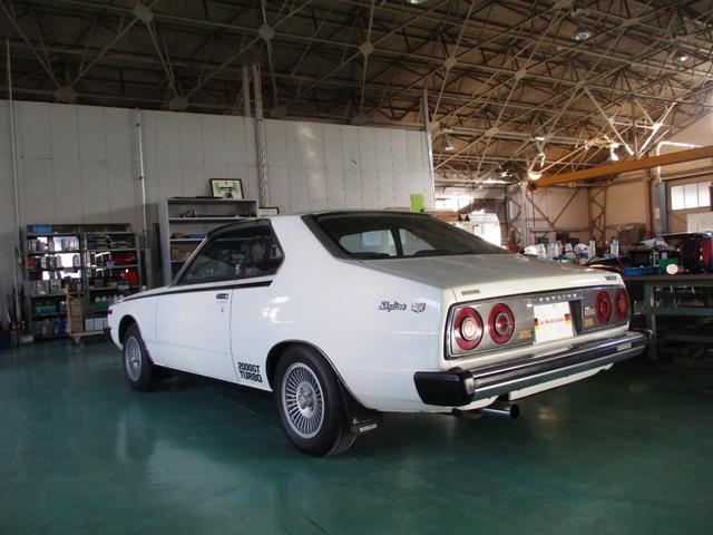 スカイライン 2000GT-E X アルミホイール MT ターボ 記録簿 エアコン パワーウィンドウ(17枚目)