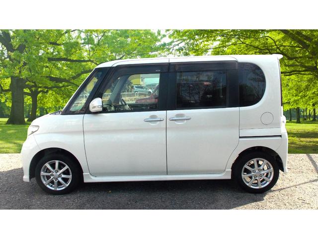 タント カスタムＸスペシャル　スマートキー　アイドリングストップ　ディスチャージャーヘッドランプ　電動スライドドア　ナビ　フルセグＴＶ　フォグランプ（5枚目）