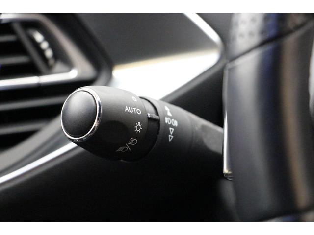 GT ブルーHDi 禁煙車 1オーナー 認定中古車 衝突軽減B ナビTV Bカメラ ETC ハーフ革S LEDヘッドライト スマートキー アルミ クリアランスソナー アイドリングストップ ハンズフリー通話 レーンアシスト(26枚目)