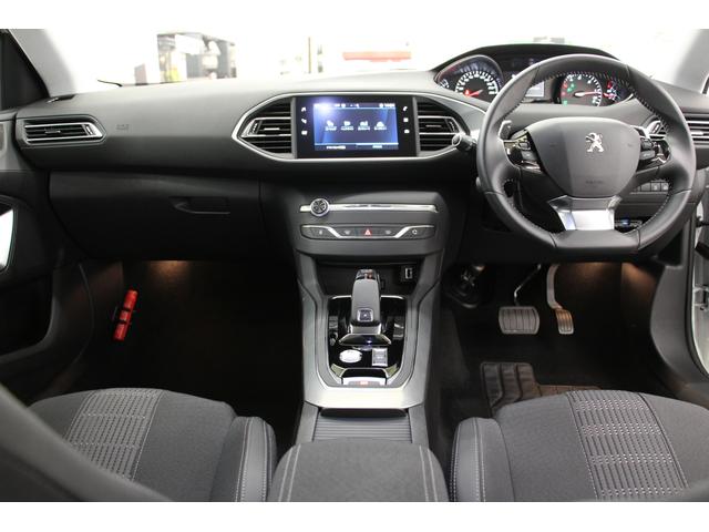 アリュール ブルーHDi 禁煙車/認定中古車/衝突軽減B/純正ナビTV/Bカメラ/ETC/LEDヘッドライト/スマートキー/アップルカープレイ/アンドロイドオート/ハンズフリー通話/レーンアシスト/パドルシフト/8AT(4枚目)