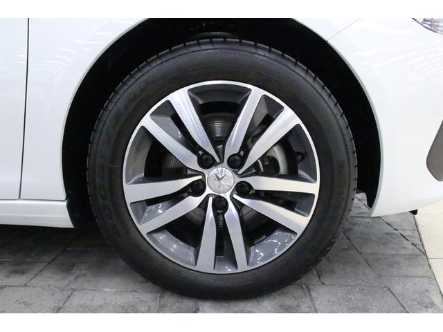 アリュール ブルーHDi 禁煙車/認定中古車/衝突軽減B/純正ナビTV/Bカメラ/ETC/LEDヘッドライト/スマートキー/アップルカープレイ/アンドロイドオート/ハンズフリー通話/レーンアシスト/パドルシフト/8AT(11枚目)