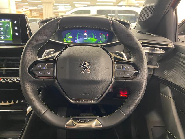 PEUGEOT 208 GT