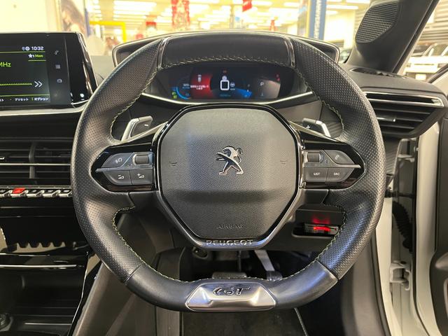 ２０８ ＧＴライン　禁煙／ＡＣＣ／衝突軽減Ｂ／ＡｐｐｌｅＣａｒｐｌａｙ／ＡｎｄｒｏｉｄＡｕｔｏ／ハーフ革Ｓ／ナビ／フルセグＴＶ／Ｂカメラ／車線逸脱警告／ＬＥＤヘッドライト／Ｂｌｕｅｔｏｏｔｈオーディオ／クリアランスソナー（13枚目）