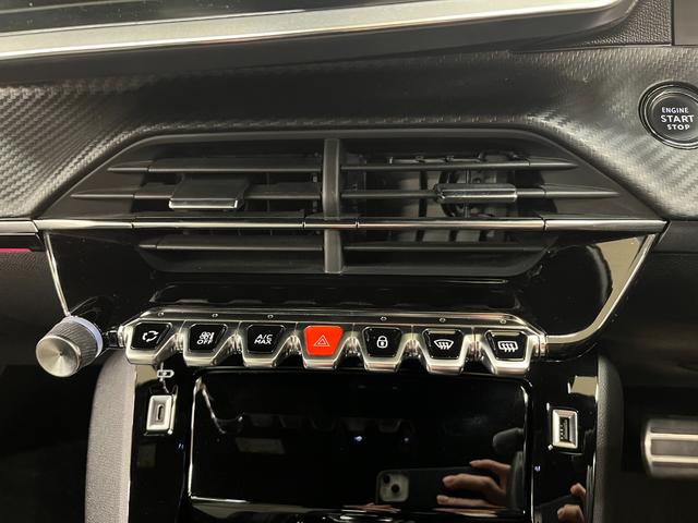 ２０８ ＧＴライン　禁煙／ＡＣＣ／衝突軽減Ｂ／ＡｐｐｌｅＣａｒｐｌａｙ／ＡｎｄｒｏｉｄＡｕｔｏ／ハーフ革Ｓ／ナビ／フルセグＴＶ／Ｂカメラ／車線逸脱警告／ＬＥＤヘッドライト／Ｂｌｕｅｔｏｏｔｈオーディオ／クリアランスソナー（37枚目）