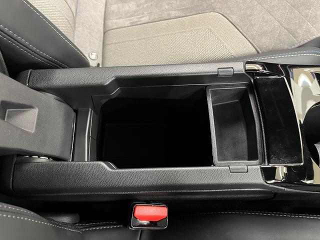 ２０８ ＧＴライン　禁煙／ＡＣＣ／衝突軽減Ｂ／ＡｐｐｌｅＣａｒｐｌａｙ／ＡｎｄｒｏｉｄＡｕｔｏ／ハーフ革Ｓ／ナビ／フルセグＴＶ／Ｂカメラ／車線逸脱警告／ＬＥＤヘッドライト／Ｂｌｕｅｔｏｏｔｈオーディオ／クリアランスソナー（41枚目）