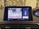 バックカメラが映し出す映像です。ガイドラインが出るので分かりやすいですね!