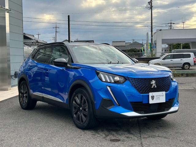 PEUGEOT E-2008 GT