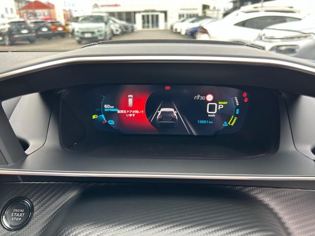 PEUGEOT E-2008 GT