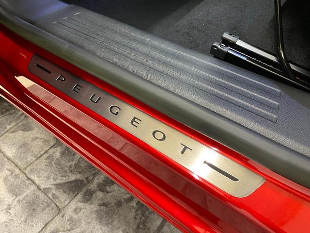 PEUGEOT E-2008 GT
