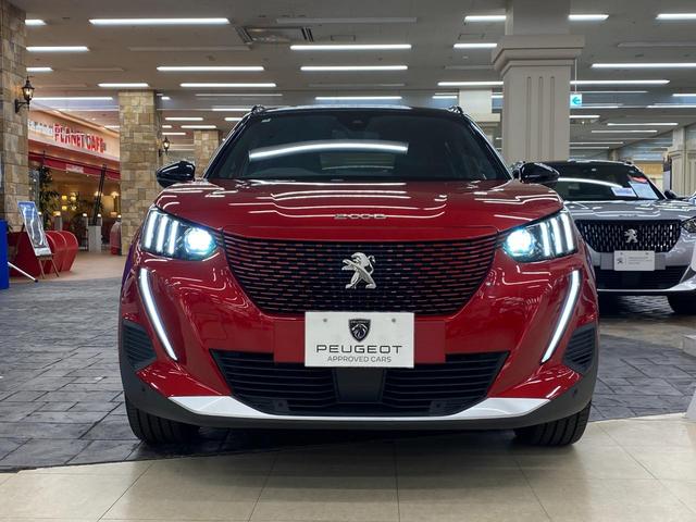 PEUGEOT E-2008 GT