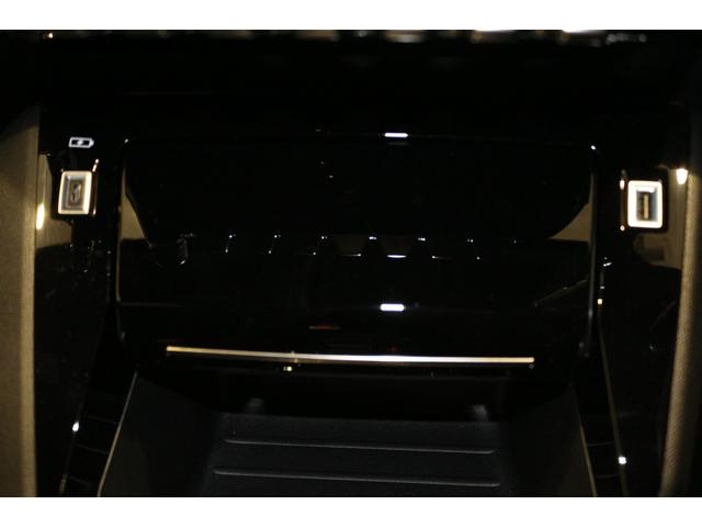 PEUGEOT E-2008 GT