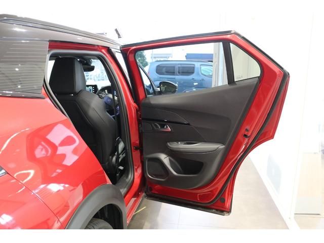 PEUGEOT E-2008 GT