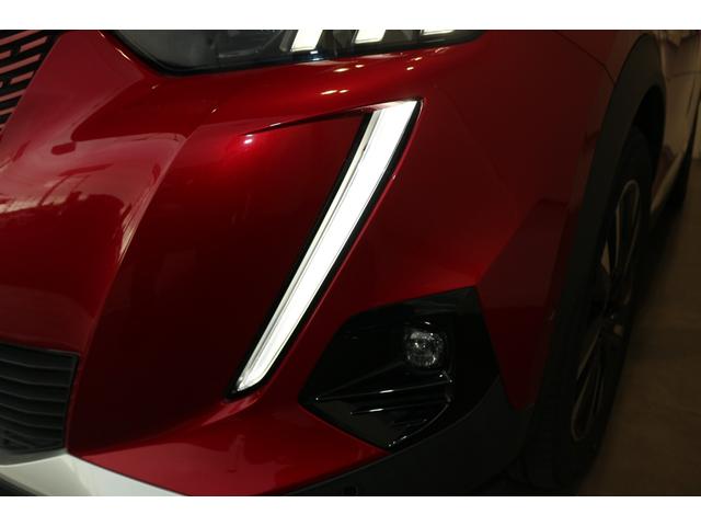 PEUGEOT E-2008 GT