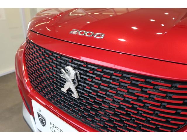 PEUGEOT E-2008 GT