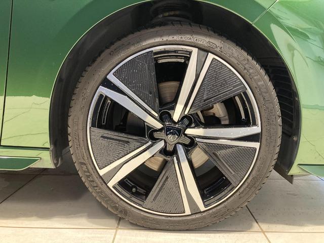 ３０８ ＧＴ　ブルーＨＤｉ　ディーゼルターボ　ディーゼルターボ　運転席パワーシート　運転席・助手席シートヒーター　ディスプレーミラー型ドライブレコーダー付　ＡｐｐｌｅＣａｒＰｌａｙ（6枚目）