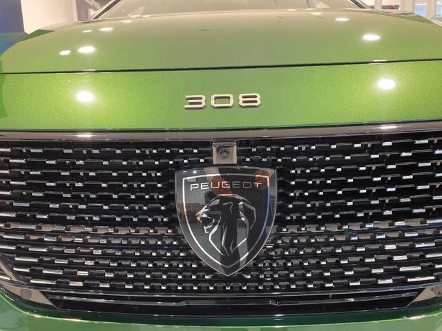 ３０８ ＧＴ　ブルーＨＤｉ　ディーゼルターボ　ディーゼルターボ　運転席パワーシート　運転席・助手席シートヒーター　ディスプレーミラー型ドライブレコーダー付　ＡｐｐｌｅＣａｒＰｌａｙ（7枚目）