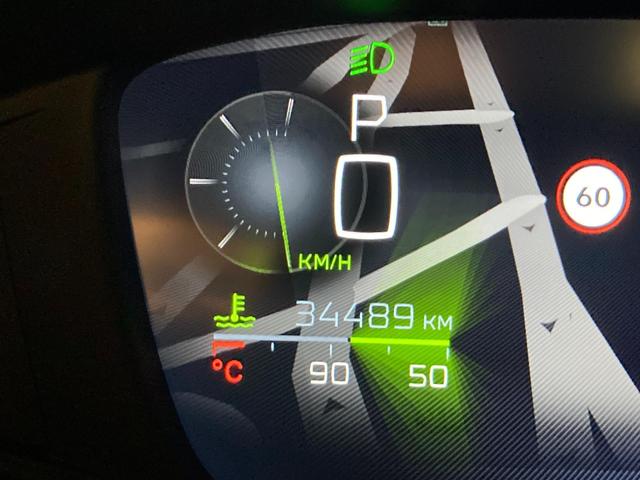 ３０８ ＧＴ　ブルーＨＤｉ　ディーゼルターボ　ディーゼルターボ　運転席パワーシート　運転席・助手席シートヒーター　ディスプレーミラー型ドライブレコーダー付　ＡｐｐｌｅＣａｒＰｌａｙ（18枚目）