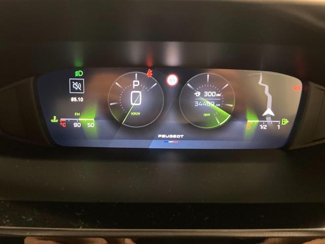 ３０８ ＧＴ　ブルーＨＤｉ　ディーゼルターボ　ディーゼルターボ　運転席パワーシート　運転席・助手席シートヒーター　ディスプレーミラー型ドライブレコーダー付　ＡｐｐｌｅＣａｒＰｌａｙ（20枚目）