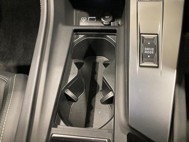 ３０８ ＧＴ　ブルーＨＤｉ　ディーゼルターボ　ディーゼルターボ　運転席パワーシート　運転席・助手席シートヒーター　ディスプレーミラー型ドライブレコーダー付　ＡｐｐｌｅＣａｒＰｌａｙ（26枚目）