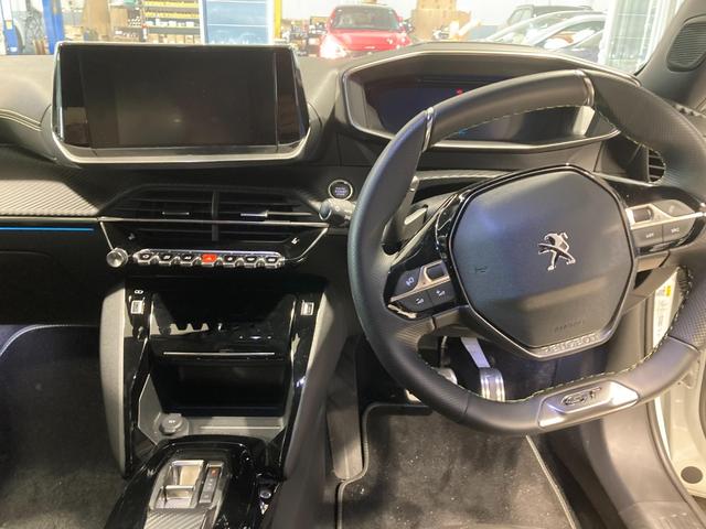 ２００８ ＧＴ　ブルーＨＤｉ　プレミアムエディション　電動ガラスサンルーフ　運転席電動シート　ＥＴＣ　運転席＆助手席シートヒーター付　新車保証継承　ワンオーナー　運転席パワーシート　ＬＥＤヘッドライ　バックカメラ　ディーゼルターボ（12枚目）