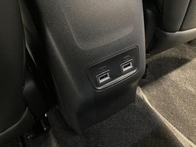 ２００８ ＧＴ　ブルーＨＤｉ　プレミアムエディション　電動ガラスサンルーフ　運転席電動シート　ＥＴＣ　運転席＆助手席シートヒーター付　新車保証継承　ワンオーナー　運転席パワーシート　ＬＥＤヘッドライ　バックカメラ　ディーゼルターボ（17枚目）