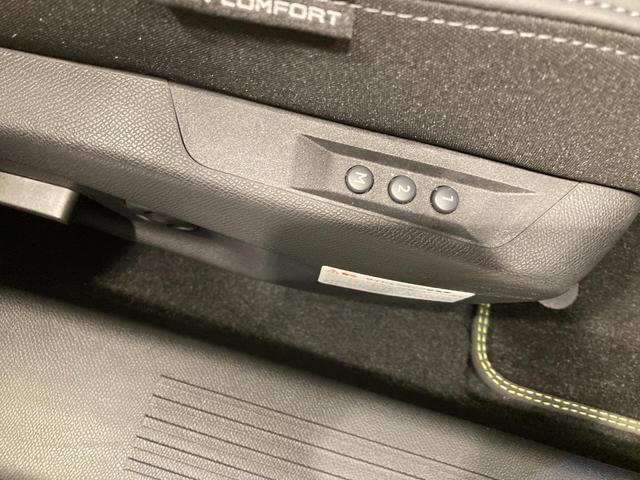 ３０８ ＧＴ　ブルーＨＤｉ　ディーゼルターボ　運転席パワーシート　運転席・助手席シートヒーター　ＡＤＡＳシステム　バックカメラ　ＬＥＤヘッドライト　ＥＴＣ　ＡｐｐｌｅＣａｒＰｌａｙ（10枚目）