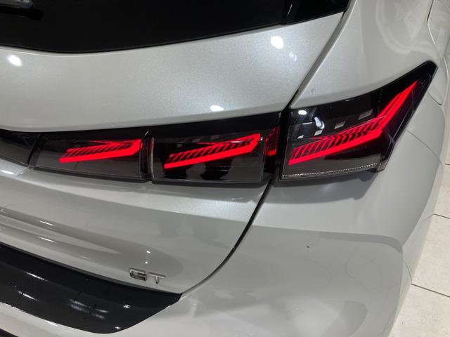 ３０８ ＧＴ　ブルーＨＤｉ　ディーゼルターボ　運転席パワーシート　運転席・助手席シートヒーター　ＡＤＡＳシステム　バックカメラ　ＬＥＤヘッドライト　ＥＴＣ　ＡｐｐｌｅＣａｒＰｌａｙ（29枚目）