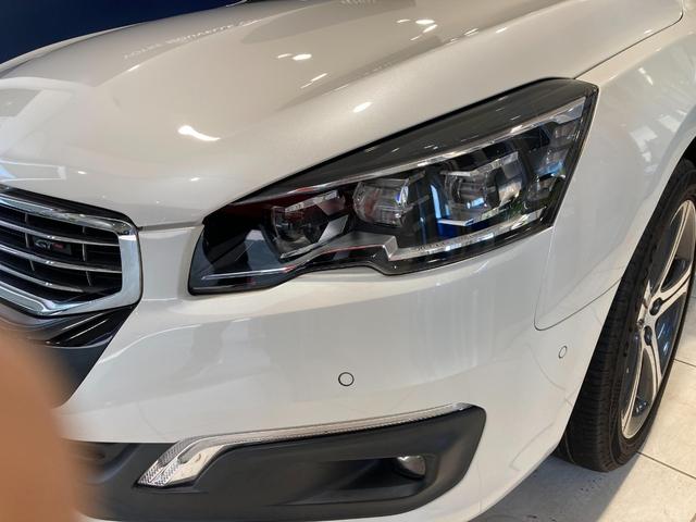 508 SW GT ブルーHDi ディーゼルターボ パノラミックガラスルーフ ETC  ディーゼルターボ オートエアコン シートヒーター バックカメラ LEDヘッドライト プッシュスタート(3枚目)