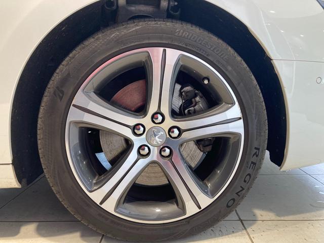 508 SW GT ブルーHDi ディーゼルターボ パノラミックガラスルーフ ETC  ディーゼルターボ オートエアコン シートヒーター バックカメラ LEDヘッドライト プッシュスタート(8枚目)