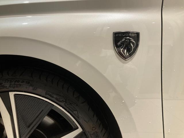 ３０８ ＧＴ　ブルーＨＤｉ　ブルーナッパエディション　ディーゼルターボ　ＥＴＣ　バックカメラ　ＡｐｐｌｅＣａｒＰｌａｙ　ナッパレザーシート　ガラスサンルーフ　運転席・助手席シートヒーター　運転席パワーシート　新車メーカー保証継承（14枚目）