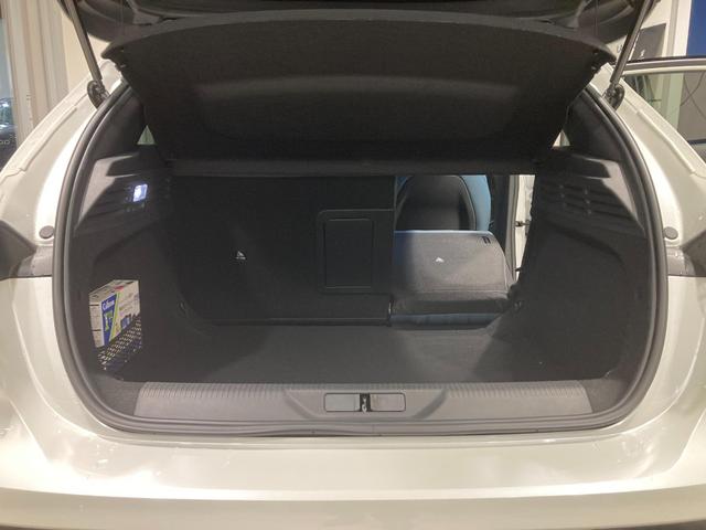 ３０８ ＧＴ　ブルーＨＤｉ　ブルーナッパエディション　ディーゼルターボ　ＥＴＣ　バックカメラ　ＡｐｐｌｅＣａｒＰｌａｙ　ナッパレザーシート　ガラスサンルーフ　運転席・助手席シートヒーター　運転席パワーシート　新車メーカー保証継承（42枚目）