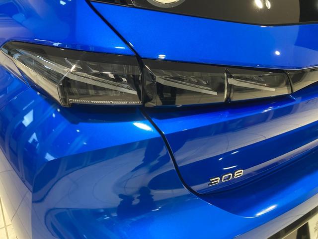 ３０８ ＧＴ　ブルーＨＤｉ　ディーゼルターボ　運転席パワーシート　運転席・助手席シートヒーター　ＥＴＣ　ＡｐｐｌｅＣａｒＰｌａｙ　ディーゼルターボ　ＬＥＤヘッドライト　ＡＤＡＳシステム（12枚目）