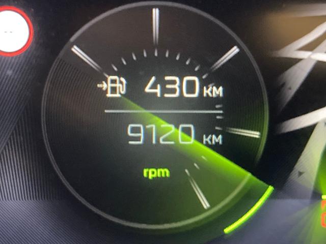 ３０８ ＧＴ　ブルーＨＤｉ　ディーゼルターボ　運転席パワーシート　運転席・助手席シートヒーター　ＥＴＣ　ＡｐｐｌｅＣａｒＰｌａｙ　ディーゼルターボ　ＬＥＤヘッドライト　ＡＤＡＳシステム（20枚目）