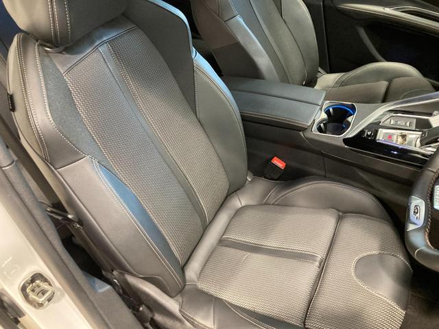 ３００８ ＧＴ　ブルーＨＤｉ　ディーゼルターボ　パワーバックドア　バックカメラ　ＥＴＣ　ＬＥＤヘッドライト　ディーゼルターボ　電動ガラスサンルーフ　運転席パワーシート　運転席・助手席シートヒーター　ＡｐｐｌｅＣａｒＰｌａｙ（21枚目）