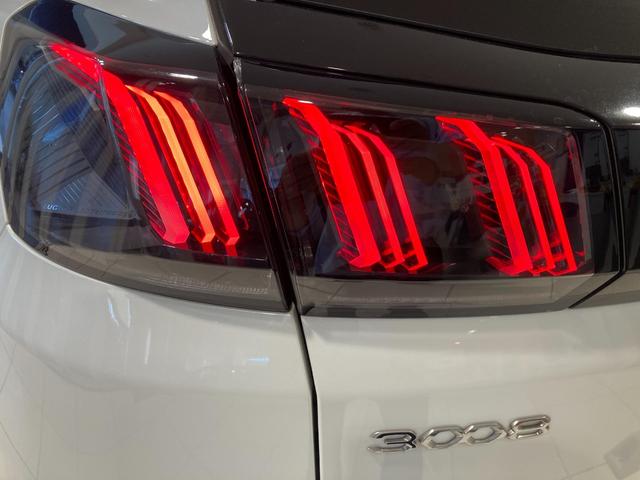 ３００８ ＧＴ　ブルーＨＤｉ　ディーゼルターボ　パワーバックドア　バックカメラ　ＥＴＣ　ＬＥＤヘッドライト　ディーゼルターボ　電動ガラスサンルーフ　運転席パワーシート　運転席・助手席シートヒーター　ＡｐｐｌｅＣａｒＰｌａｙ（25枚目）