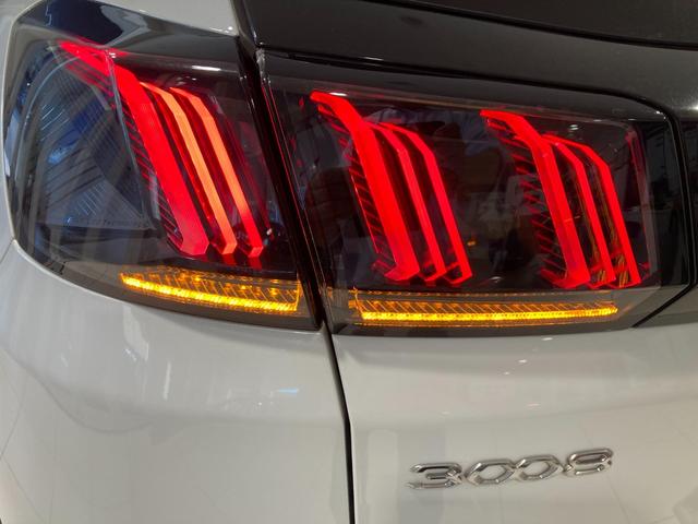 ３００８ ＧＴ　ブルーＨＤｉ　ディーゼルターボ　パワーバックドア　バックカメラ　ＥＴＣ　ＬＥＤヘッドライト　ディーゼルターボ　電動ガラスサンルーフ　運転席パワーシート　運転席・助手席シートヒーター　ＡｐｐｌｅＣａｒＰｌａｙ（36枚目）