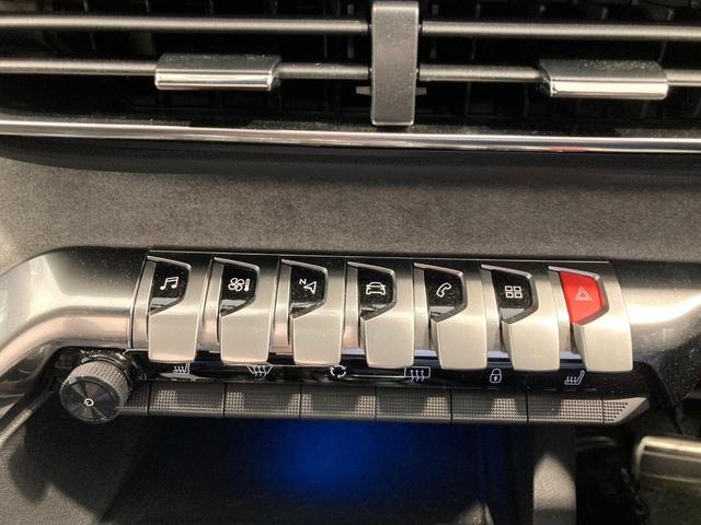 ３００８ ＧＴ　ブルーＨＤｉ　ディーゼルターボ　パワーバックドア　バックカメラ　ＥＴＣ　ＬＥＤヘッドライト　ディーゼルターボ　電動ガラスサンルーフ　運転席パワーシート　運転席・助手席シートヒーター　ＡｐｐｌｅＣａｒＰｌａｙ（51枚目）