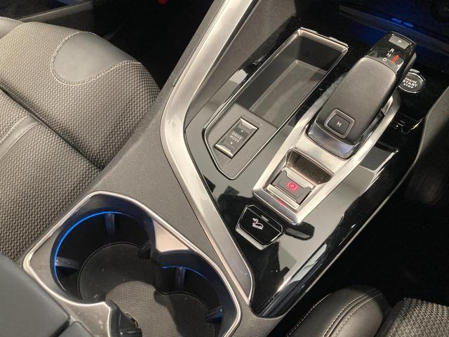 ３００８ ＧＴ　ブルーＨＤｉ　ディーゼルターボ　パワーバックドア　バックカメラ　ＥＴＣ　ＬＥＤヘッドライト　ディーゼルターボ　電動ガラスサンルーフ　運転席パワーシート　運転席・助手席シートヒーター　ＡｐｐｌｅＣａｒＰｌａｙ（52枚目）