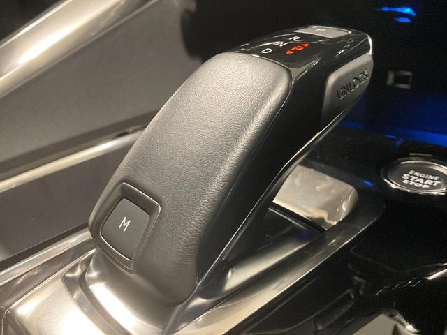 ３００８ ＧＴ　ブルーＨＤｉ　ブラックパック　ディーゼルターボ　レンターカーアップ　ＥＴＣ　純正ナビゲーション　バックカメラ　ガラスルーフ　ＡｐｐｌｅＣａｒＰｌａｙ　ディーゼルターボ　運転席・助手席シートヒーター　コブラシフト　パワーバックドア（24枚目）