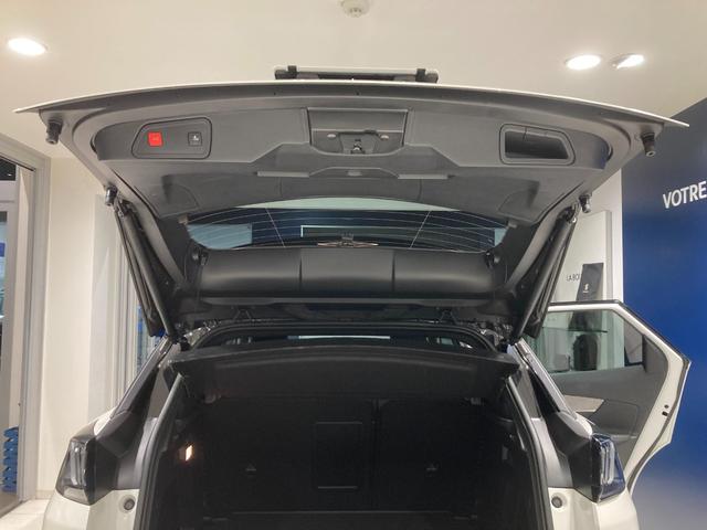 ３００８ ＧＴ　ブルーＨＤｉ　ブラックパック　ディーゼルターボ　レンターカーアップ　ＥＴＣ　純正ナビゲーション　バックカメラ　ガラスルーフ　ＡｐｐｌｅＣａｒＰｌａｙ　ディーゼルターボ　運転席・助手席シートヒーター　コブラシフト　パワーバックドア（37枚目）