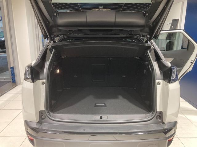 ３００８ ＧＴ　ブルーＨＤｉ　ブラックパック　ディーゼルターボ　レンターカーアップ　ＥＴＣ　純正ナビゲーション　バックカメラ　ガラスルーフ　ＡｐｐｌｅＣａｒＰｌａｙ　ディーゼルターボ　運転席・助手席シートヒーター　コブラシフト　パワーバックドア（38枚目）