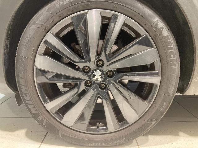 ３００８ ＧＴ　ブルーＨＤｉ　ブラックパック　ディーゼルターボ　レンターカーアップ　ＥＴＣ　純正ナビゲーション　バックカメラ　ガラスルーフ　ＡｐｐｌｅＣａｒＰｌａｙ　ディーゼルターボ　運転席・助手席シートヒーター　コブラシフト　パワーバックドア（53枚目）