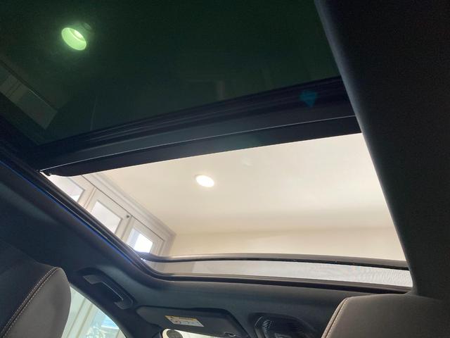 ３００８ ＧＴ　ブルーＨＤｉ　ディーゼルターボ　ＥＴＣ　純正ナビゲーション　ＡｐｐｌｅＣａｒＰｌａｙ　ディーゼルエンジン　バックカメラ　電動ガラスサンルーフ　運転席パワーシート　シートヒーター　ＬＥＤヘッドライト　パワーバックドア（16枚目）