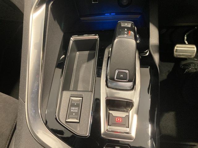 ３００８ ＧＴ　ブルーＨＤｉ　ディーゼルターボ　ＥＴＣ　純正ナビゲーション　ＡｐｐｌｅＣａｒＰｌａｙ　ディーゼルエンジン　バックカメラ　電動ガラスサンルーフ　運転席パワーシート　シートヒーター　ＬＥＤヘッドライト　パワーバックドア（32枚目）