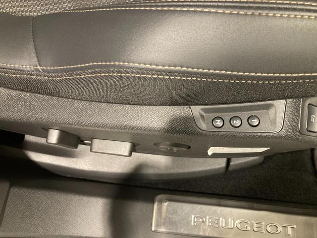 ３００８ ＧＴ　ブルーＨＤｉ　ディーゼルターボ　ＥＴＣ　純正ナビゲーション　ＡｐｐｌｅＣａｒＰｌａｙ　ディーゼルエンジン　バックカメラ　電動ガラスサンルーフ　運転席パワーシート　シートヒーター　ＬＥＤヘッドライト　パワーバックドア（42枚目）