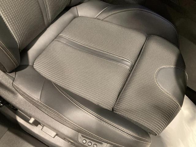 ３００８ ＧＴ　ブルーＨＤｉ　ディーゼルターボ　ＥＴＣ　純正ナビゲーション　ＡｐｐｌｅＣａｒＰｌａｙ　ディーゼルエンジン　バックカメラ　電動ガラスサンルーフ　運転席パワーシート　シートヒーター　ＬＥＤヘッドライト　パワーバックドア（43枚目）